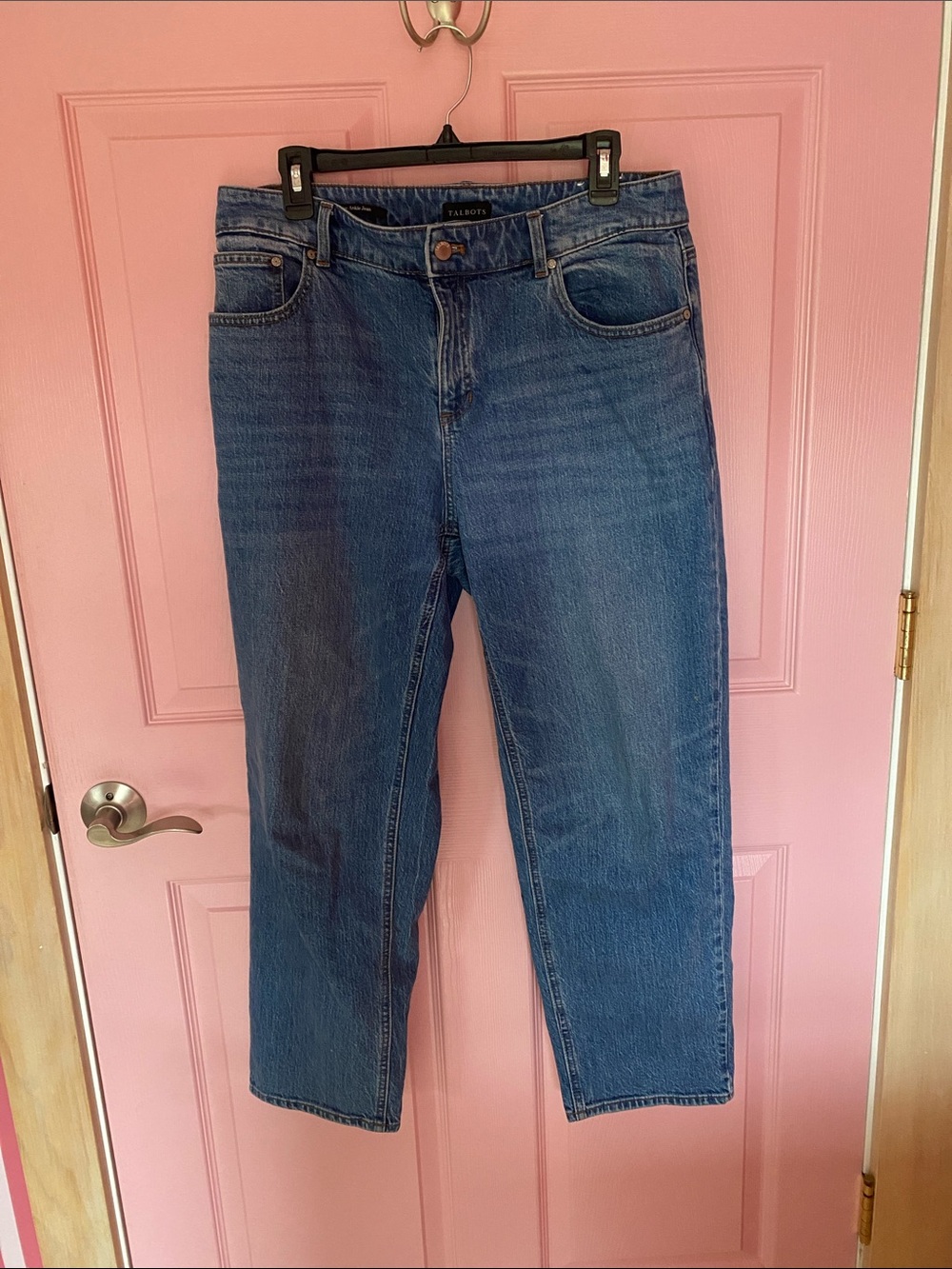 Talbots Classic Medium Blue Stovepipe Ankle Jeans.